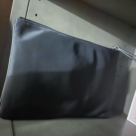 Micheal Kors wristlet